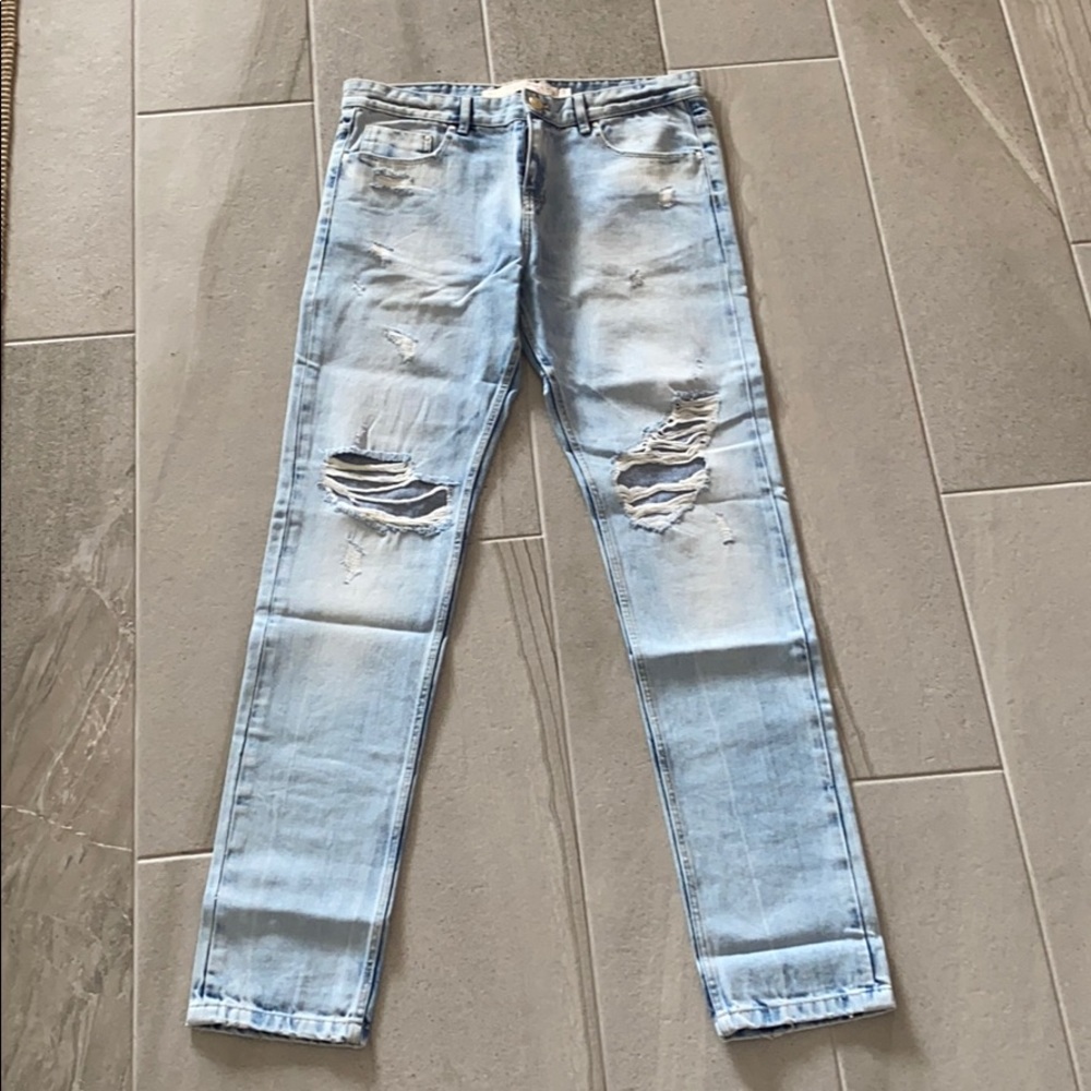 Zara Distressed Relaxed Jean